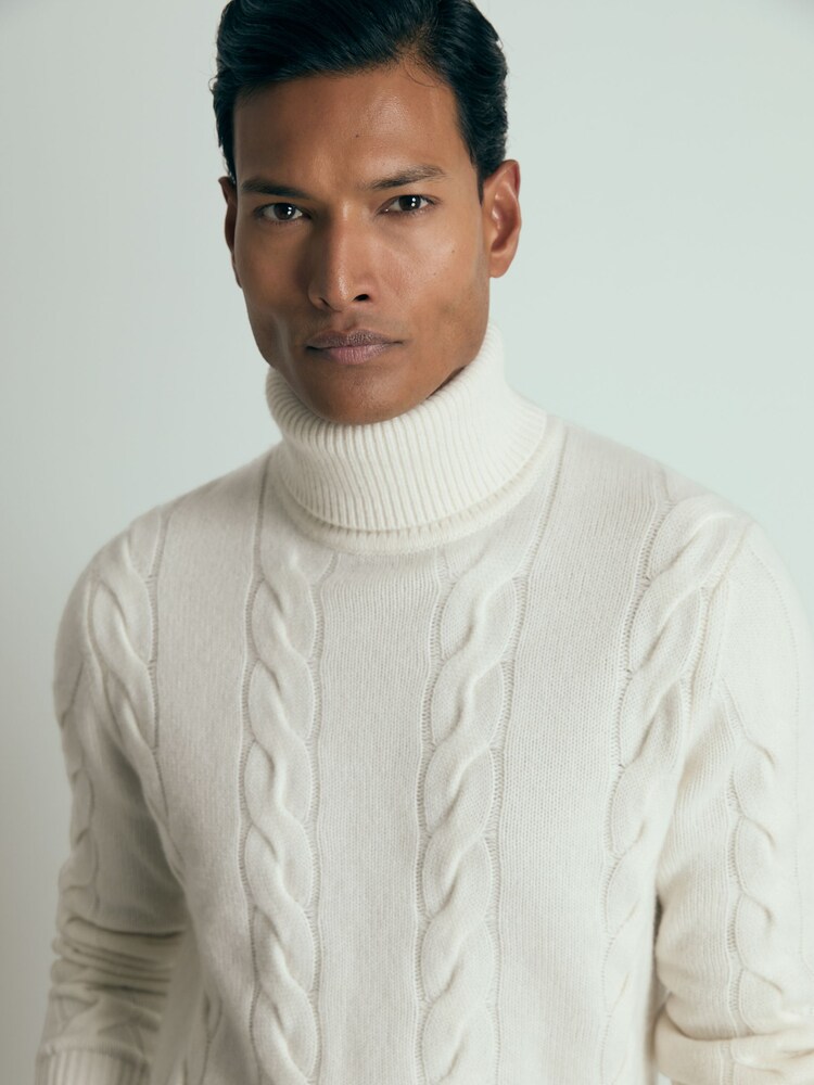 Reiss Smithers Atelier Cabled-Cashmere Roll-Neck Jumper - Bild 1 von 6 Reiss Smithers Atelier Cabled-Cashmere Roll-Neck Jumper - Bild 1 von 6