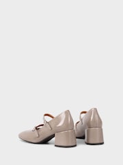 Vagabond Shoemakers Beige Double Strap Shoes - Image 3 of 3