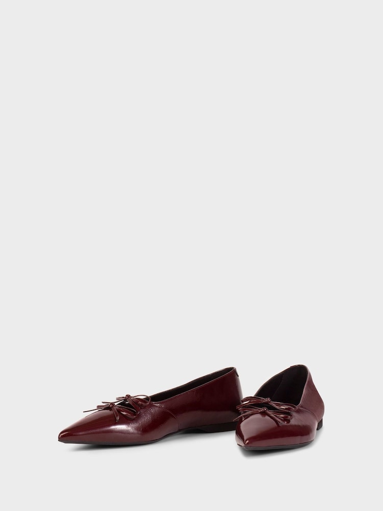 Vagabond Shoemakers Red Hermine Point Shoes - Image 2 of 3