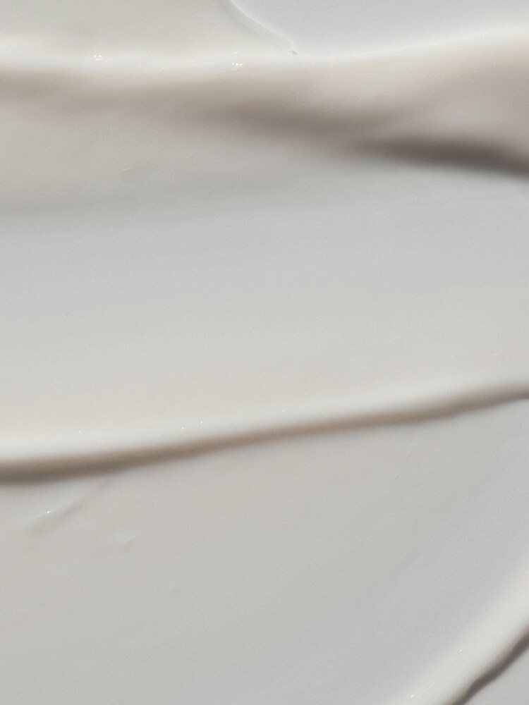 Omorovicza Reviving Eye Cream 15ml - Image 3 of 3