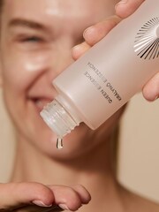 Omorovicza Queen Essence Toner 100ml - Image 2 of 4
