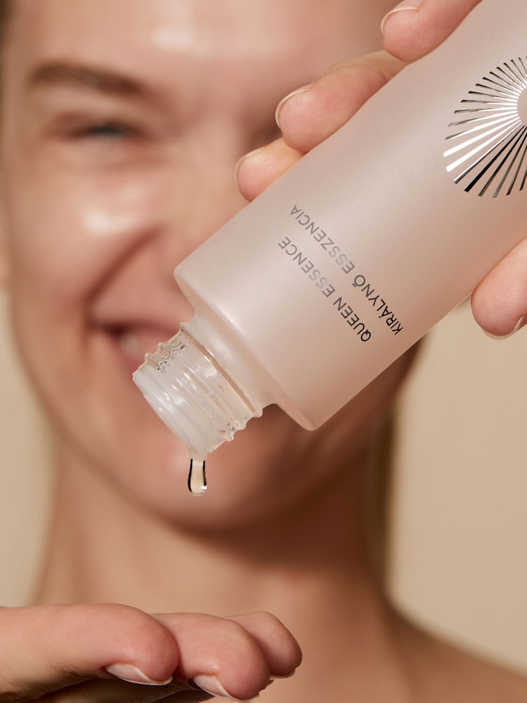 Omorovicza Queen Essence Toner 100ml - Image 2 of 4