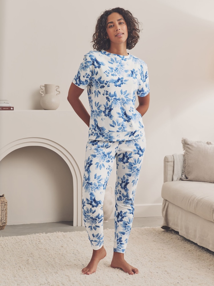 Blau mit floralem Muster - 100% Kurzarm-Pyjama aus Baumwolle - Bild 2 von 10 Blau mit floralem Muster - 100% Kurzarm-Pyjama aus Baumwolle - Bild 2 von 10