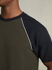 Reiss Forest Green/Navy Blue Carins Interlock-Jersey Colour-Block T-Shirt - Image 4 of 6