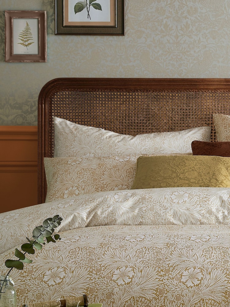 William Morris At Home Set of 2 Honey Marigold Pillowcases - Image 2 of 4