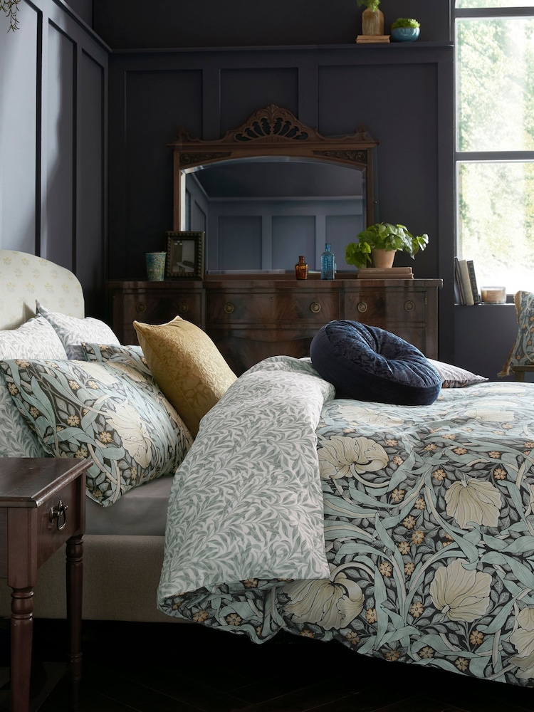 William Morris At Home Indigo Pimpernel Duvet Cover and Pillowcase Set - Image 1 of 6
