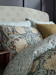 William Morris At Home Indigo Pimpernel Duvet Cover and Pillowcase Set - Image 2 of 6