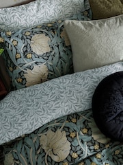 William Morris At Home Indigo Pimpernel Duvet Cover and Pillowcase Set - Image 3 of 6