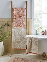 William Morris At Home Linen Rust Strawberry Thief Towel - Image 1 of 4
