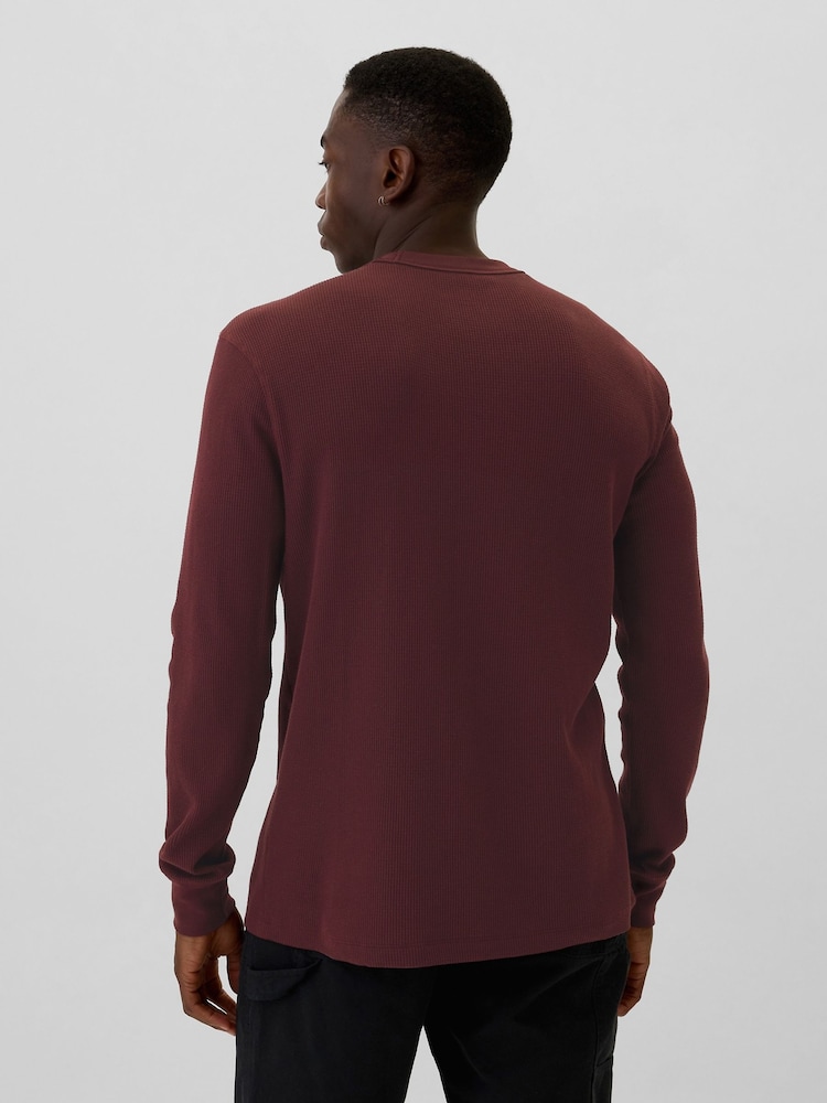 Gap Burgundy Red Textured Waffle Knit Long Sleeve Crew Neck T-Shirt - Image 2 of 4 Gap Burgundy Red Textured Waffle Knit Long Sleeve Crew Neck T-Shirt - Image 2 of 4