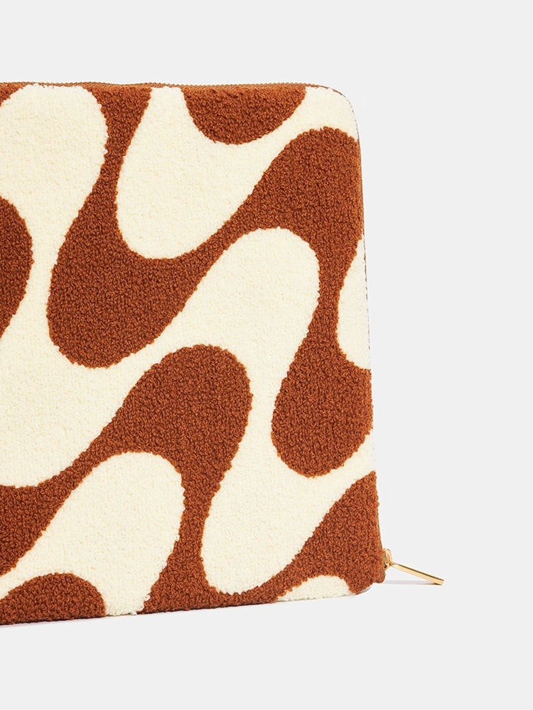 Teddy Wave Fuzzy Laptop Case - 16" - Image 4 of 7