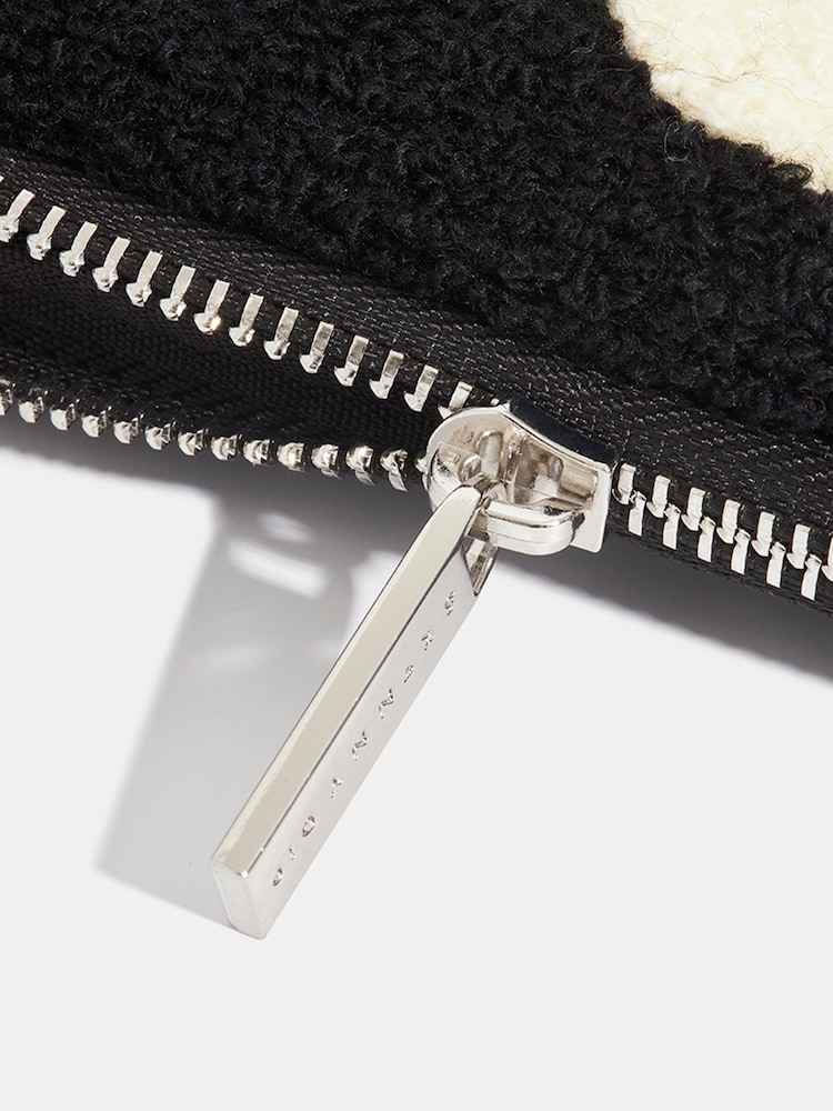 Skinnydip Black Daisy Fuzzy Laptop Case - 13" - Image 5 of 7