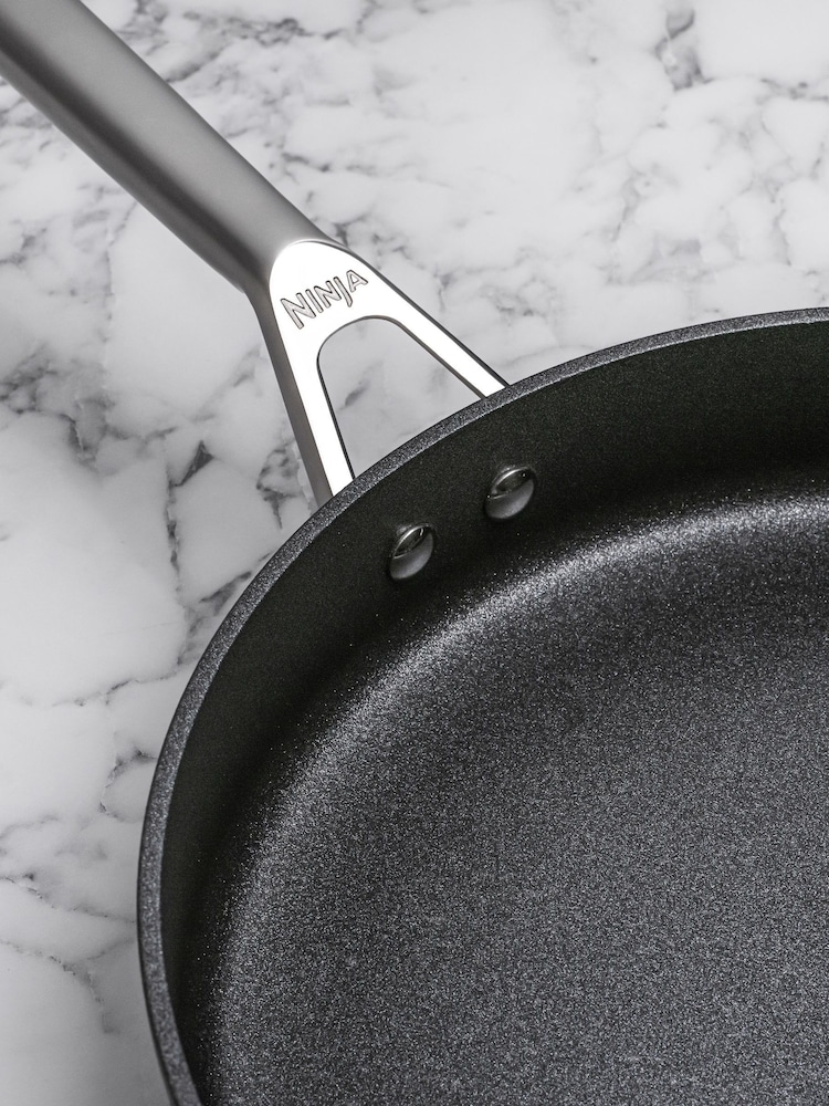 Ninja Grey Foodi ZEROSTICK 30cm Sauté Pan with Lid - Image 2 of 5