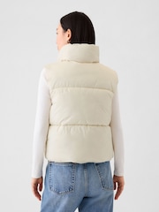 Gap Cream Logo Cropped Puffer Gilet Jacket - Image 2 of 5