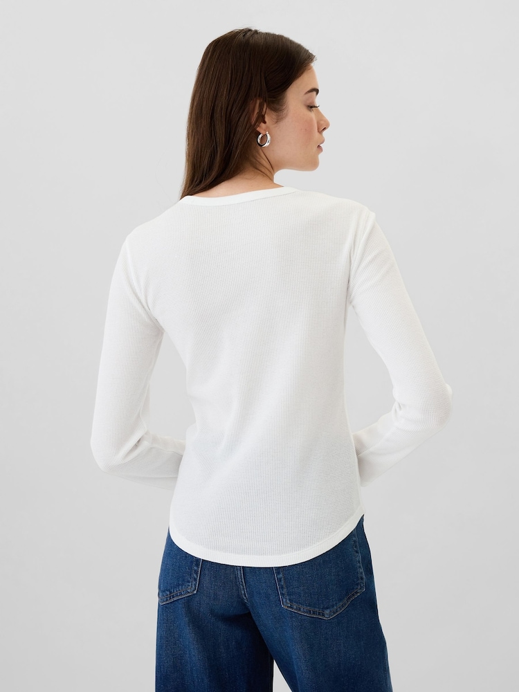 Gap White Long Sleeve Crew Neck Waffle Knit T-Shirt - Image 2 of 5 Gap White Long Sleeve Crew Neck Waffle Knit T-Shirt - Image 2 of 5