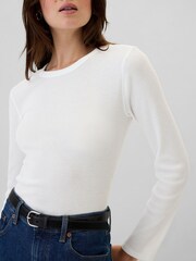 Gap White Long Sleeve Crew Neck Waffle Knit T-Shirt - Image 4 of 5