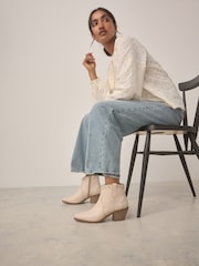 Cuero neutro - Forever Comfort® Scallop Edge Boho Cowboy Boots - Imagen 2 de 10