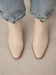 Cuero neutro - Forever Comfort® Scallop Edge Boho Cowboy Boots - Imagen 3 de 10