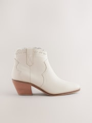 Cuero neutro - Forever Comfort® Scallop Edge Boho Cowboy Boots - Imagen 7 de 10