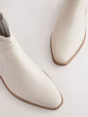 Cuero neutro - Forever Comfort® Scallop Edge Boho Cowboy Boots - Imagen 8 de 10