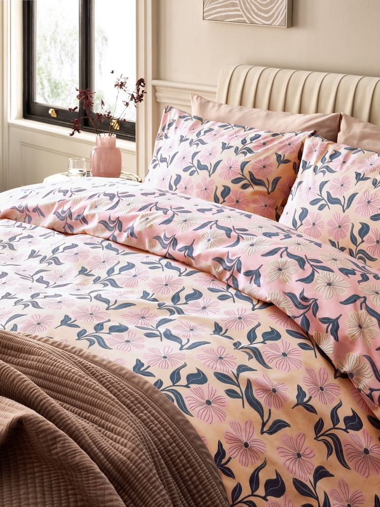 Pink 100% Cotton Reversible Printed Duvet Cover and Pillowcase Set - Image 4 of 7
