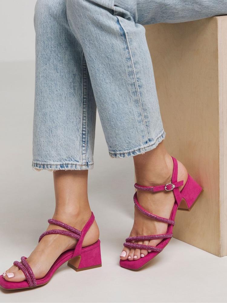 Roze - Simply Be - Sandalen met brede pasvorm, lage blokhak en diamanten banddetail - Image 1 of 5