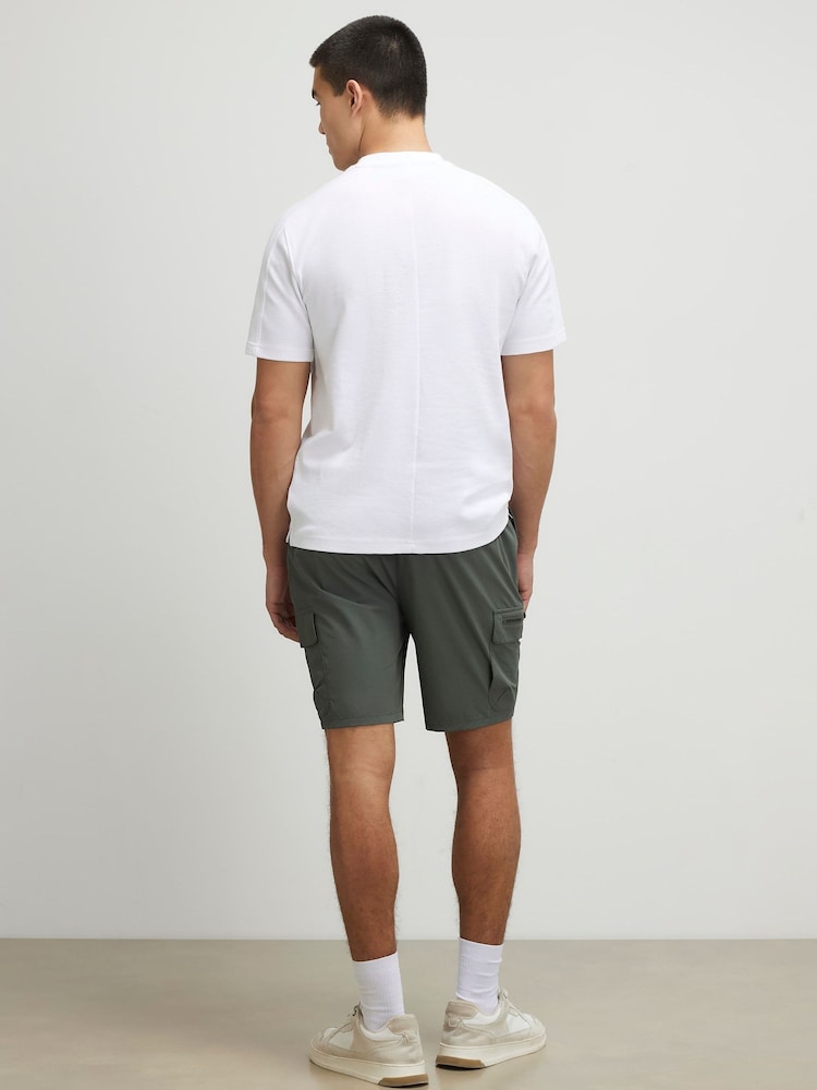 River Island Green Skinny Fit Cargo Shorts - Image 4 of 4 River Island Green Skinny Fit Cargo Shorts - Image 4 of 4