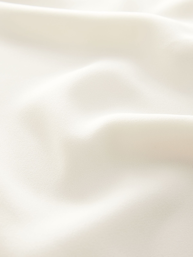 Crème - Relaxte pullover-blouse met korte mouwen en V-hals - Image 6 of 7