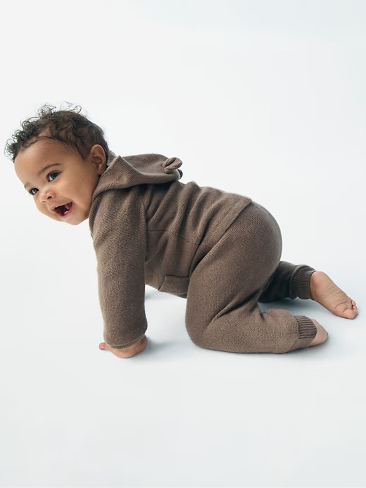 Marrón - Conjunto de pantalones de chándal y sudadera con capucha y diseño de oso en Cashsoft de Gap (recién nacido - 24 meses) - Imagen 2 de 4