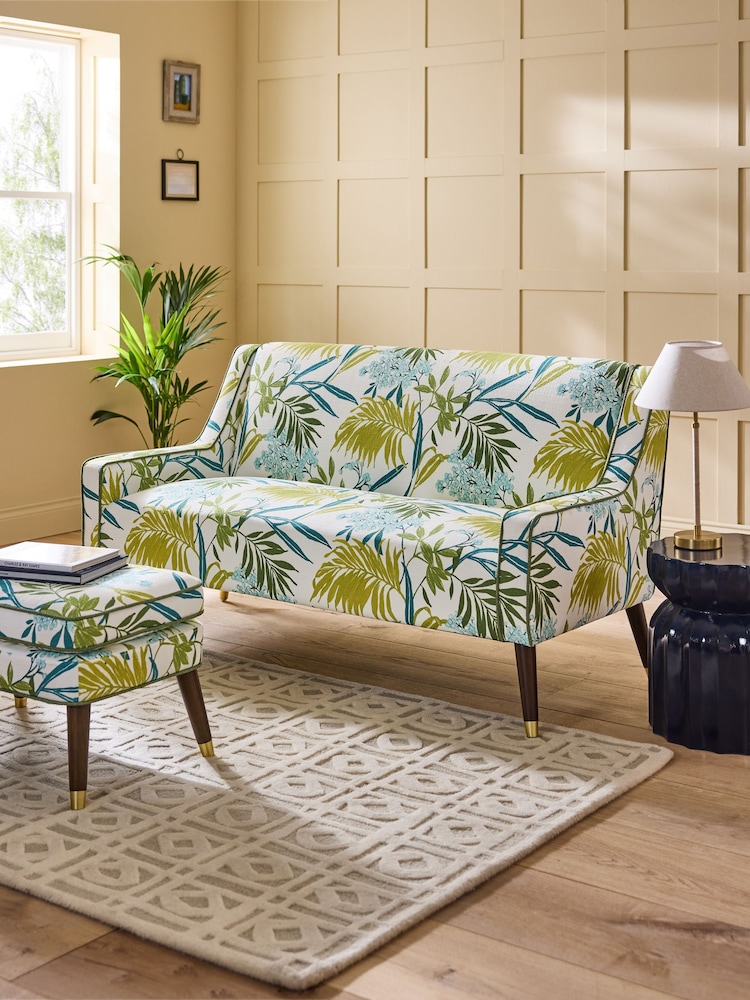 Nina Campbell Nassua Blue Rosebury Small 2 Seater Sofa - Image 1 of 7