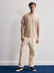 Neutro piedra - Corte estándar - Regular Fit Signature SUPIMA® Cotton Crew Neck T-Shirt - Imagen 2 de 4