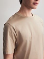 Neutro piedra - Corte estándar - Regular Fit Signature SUPIMA® Cotton Crew Neck T-Shirt - Imagen 4 de 4