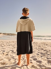 Black/Tan Poncho Towel (3-16yrs) - Image 2 of 7