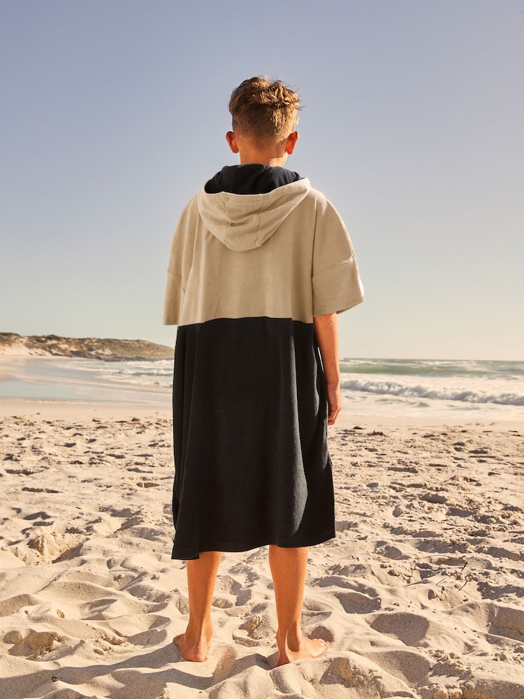 Black/Tan Poncho Towel (3-16yrs) - Image 2 of 7