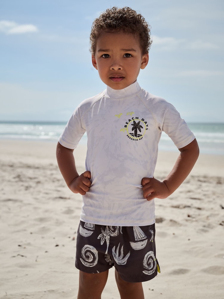 Monocromático teñido anudado - Conjunto de pantalones cortos y camiseta con diseño de protección solar (3 meses - 7 años) - Imagen 1 de 5 Monocromático teñido anudado - Conjunto de pantalones cortos y camiseta con diseño de protección solar (3 meses - 7 años) - Imagen 1 de 5