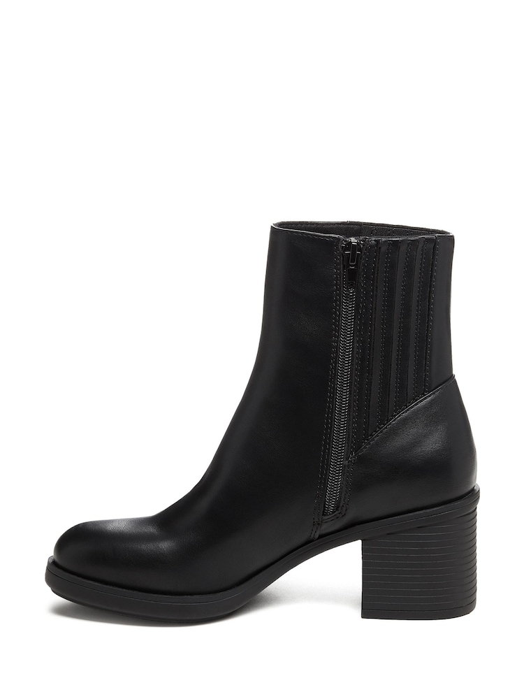 Rocket Dog Sonora PU Heeled Ankle Black Boots - Image 4 of 4
