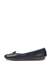 Clarks Blue Leather Freckle Ice Shoes - Image 2 of 7