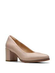 Clarks Natural Sand Leather Freva55 Court Shoes - Image 3 of 7