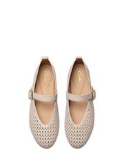 Clarks Cream Leather Fawna Jane Shoes - Image 5 of 6