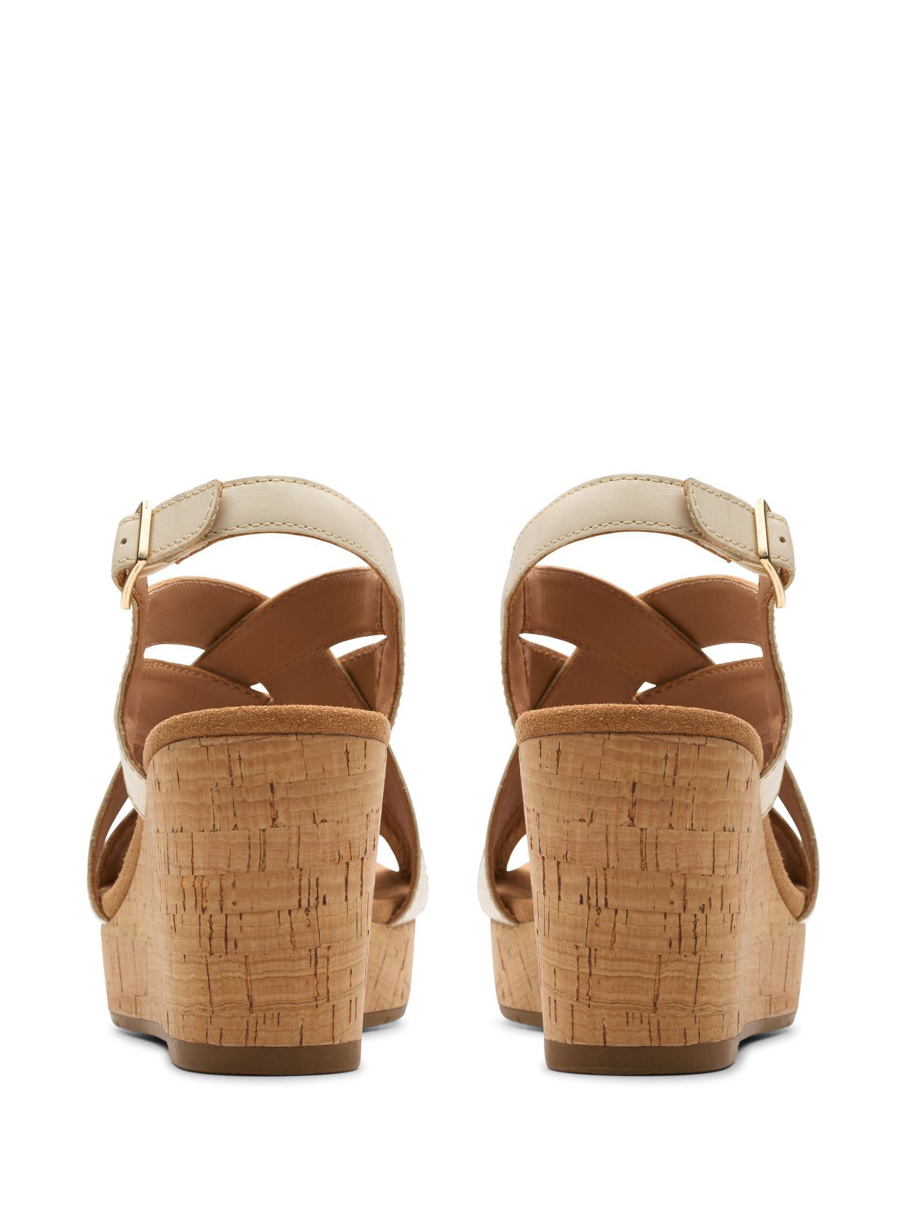 Cumpără Sandale Clarks Sabina Sling din piele from Next Romania