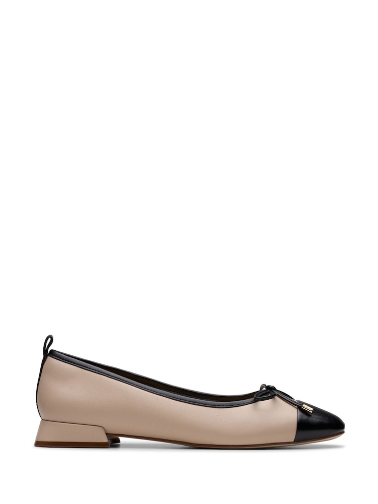 Clarks Natural Ubree15 Poppy Shoes - Image 1 of 7