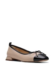 Clarks Natural Ubree15 Poppy Shoes - Image 3 of 7