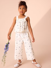 Conjunto de top y pantalón con estampado floral de Laura Ashley - Imagen 6 de 7