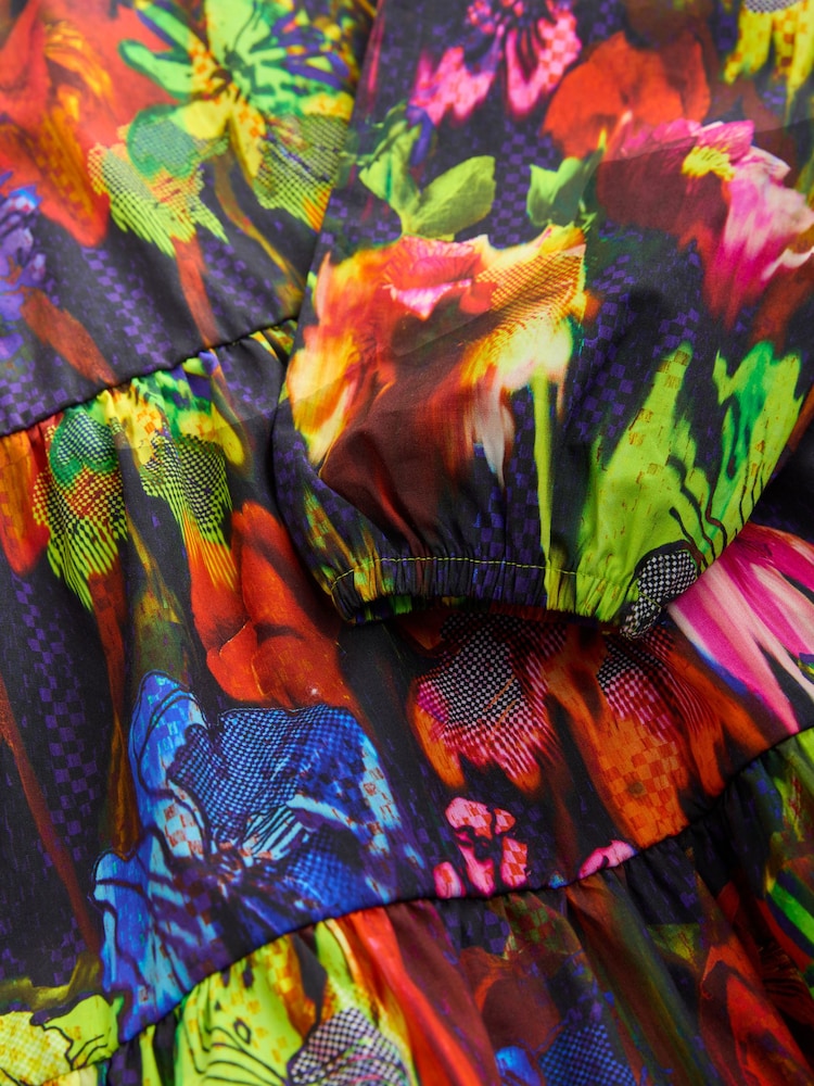 Bright All-Over Printed Tropical Short Sleeves Tiered Dress - Image 5 of 5