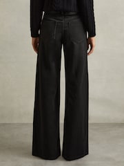 Reiss Black Raymond Double Pleat Wide Leg Jeans - Image 4 of 6