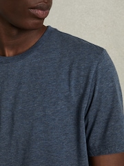 Azul fuerza aérea multicolor - Reiss Bless Crew Neck T-Shirts 3 Pack - Imagen 4 de 5