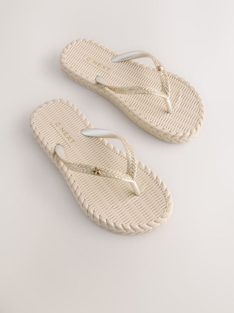 Neutrale Farbe - Flip-Flops - Bild 1 von 5 Neutrale Farbe - Flip-Flops - Bild 1 von 5