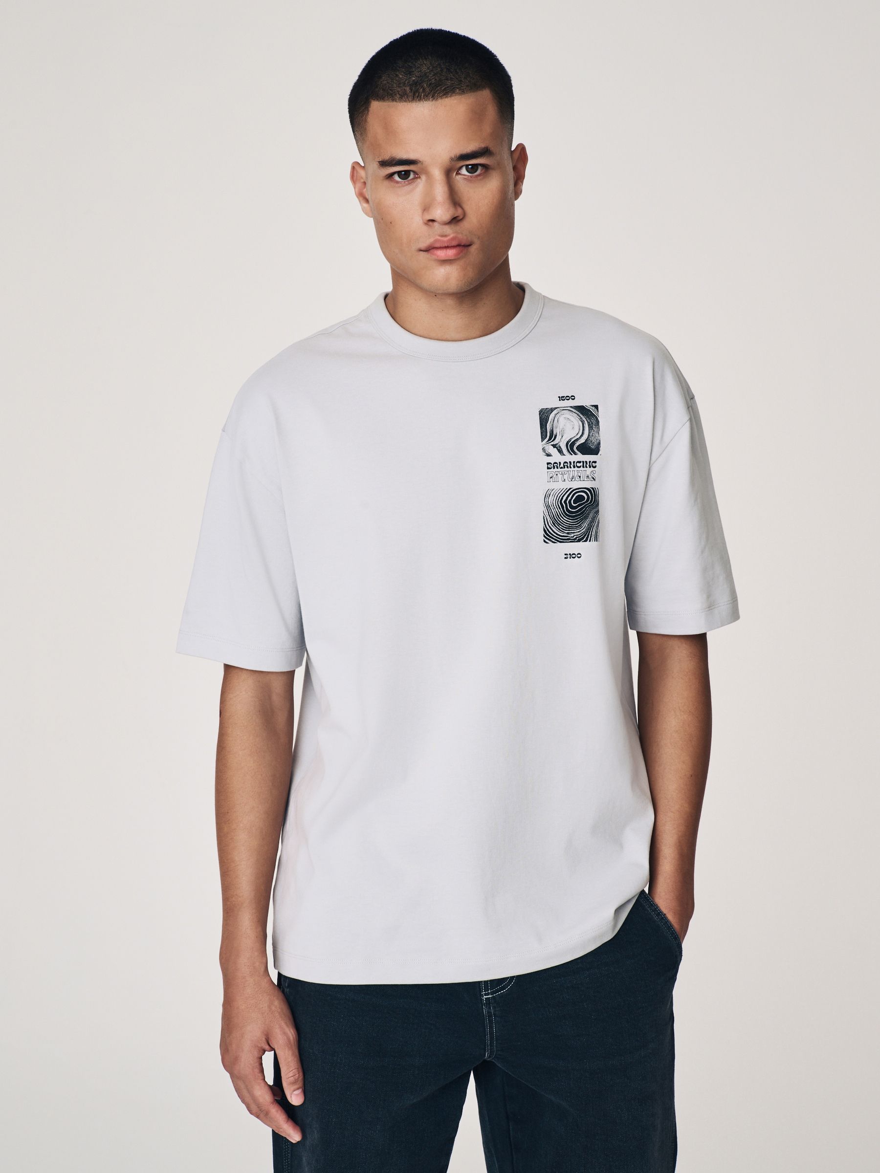 Tシャツ・カットソー THE MUSEUM VISITOR LETTERING TSHIRTS PRINTED SWEATSHIRTS GRE il_fullxfull.5627112081_6km1.jpg