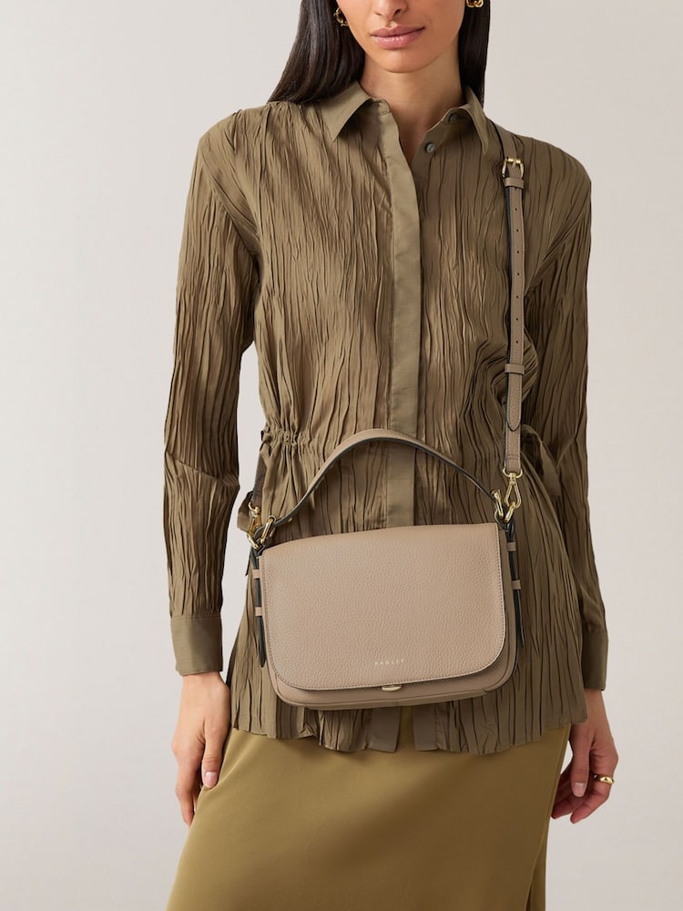Creme - Radley London Small Graffton Street Flapover Cross-Body Bag - Bild 5 von 5 Creme - Radley London Small Graffton Street Flapover Cross-Body Bag - Bild 5 von 5