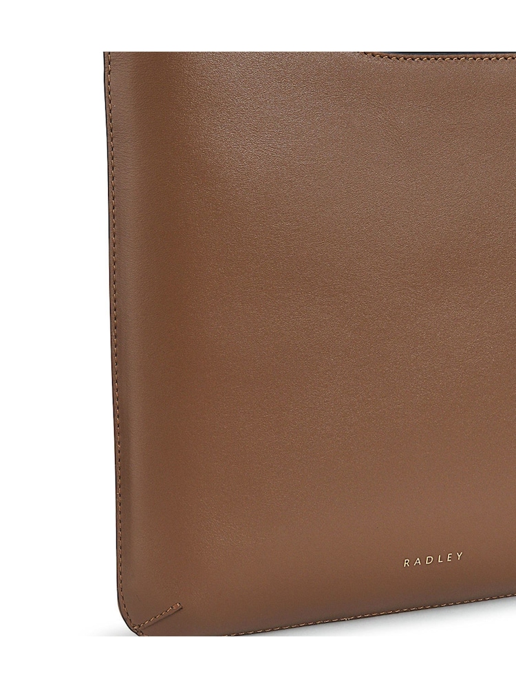 Braun - Radley London Medium Pockets Icon Zip Top Cross-Body Bag - Bild 5 von 5